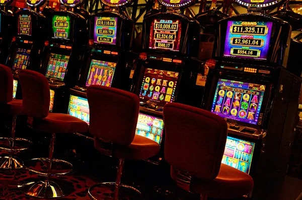 Red Tiger betting layout on sett with clear card display and bet options sett Red Tiger betting interface showing card positions and bet buttons